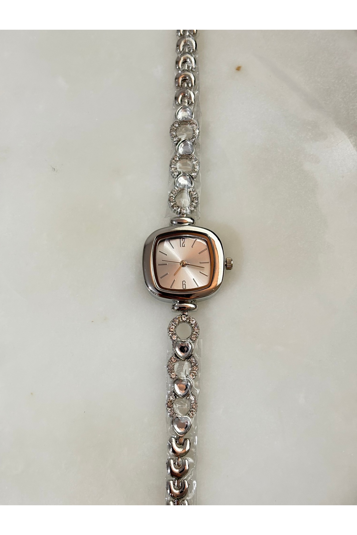 Yeni Gümüş Minimal Dikdörtgen Kasa Kalpli Kordon Beyaz Kadran Kadın Kol Saati