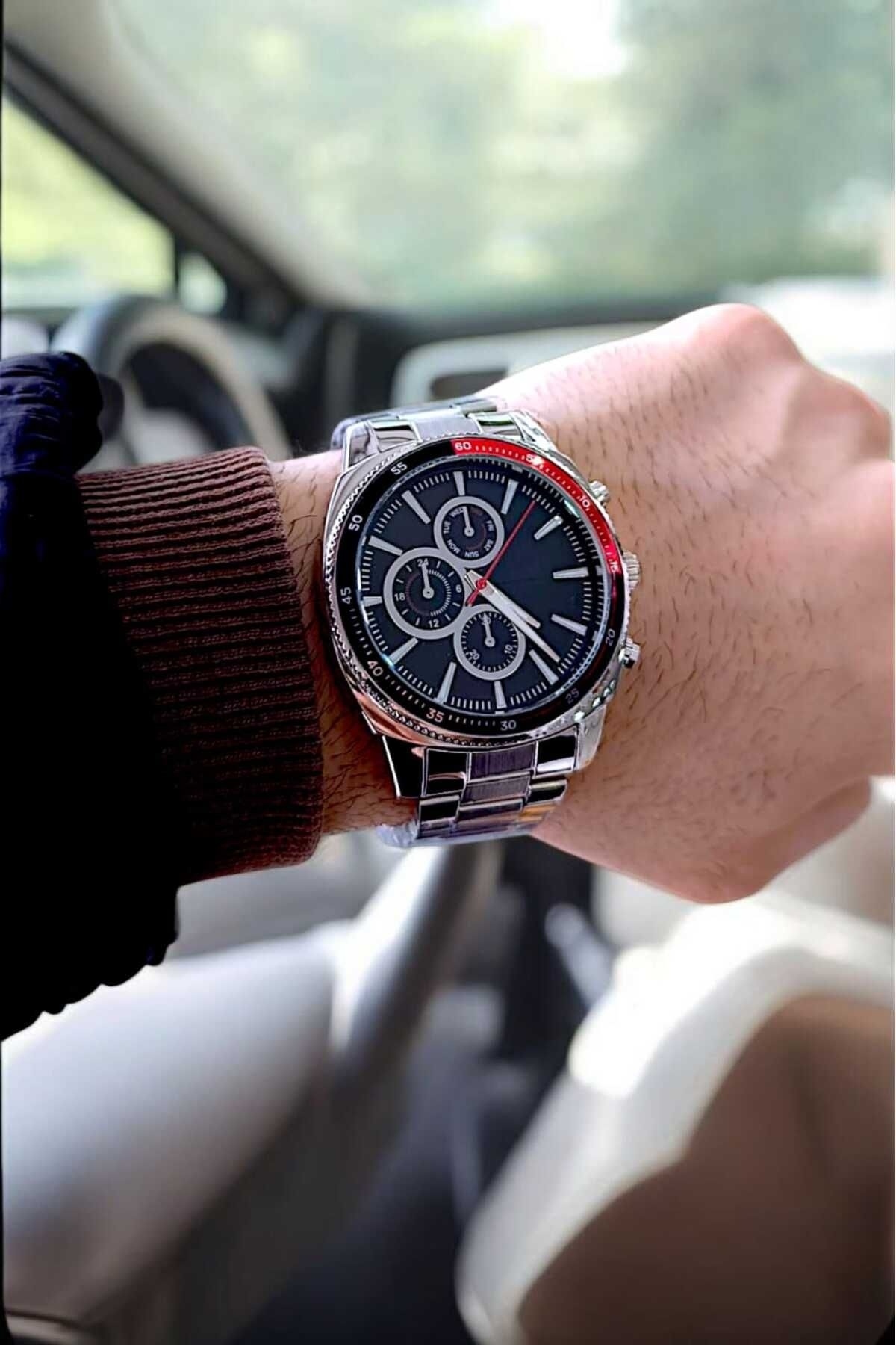 Analog Çelik Gümüş Kordon Siyah Kadran Spor Erkek Kol Saati